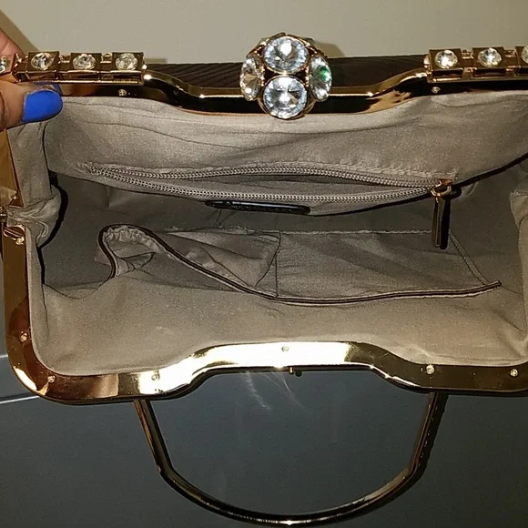 Beautiful Handbag Purse - Picture 7 of 7